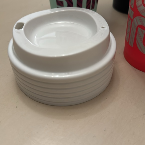 Starbucks Reusable Holiday Coffee cups - Picture 4 of 4